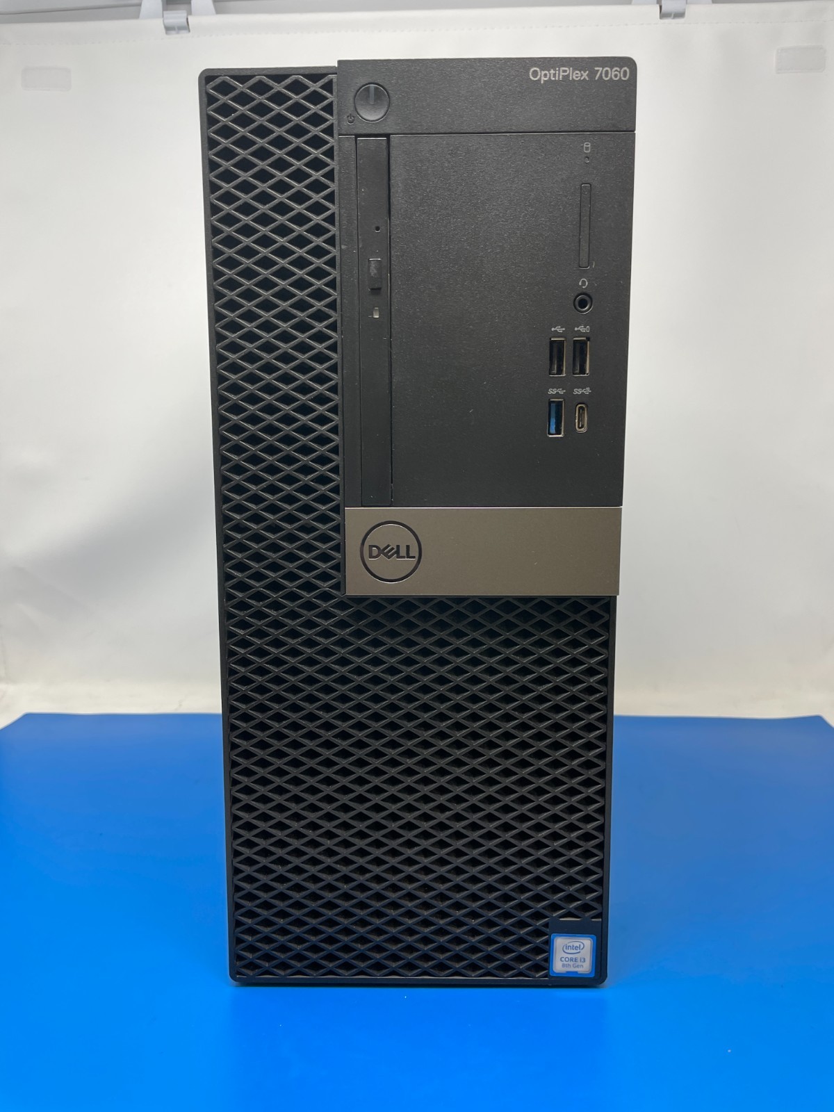 Dell Optiplex 7060 - MT - Intel Core i3-8100 @ 3.6GHz - 8GB RAM - 256GB SSD