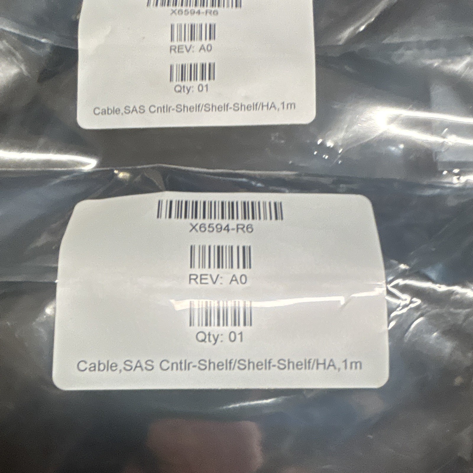 NetApp Compatible X6594-R6 Shielded SAS to SAS Cable, Black 1m Rev A0