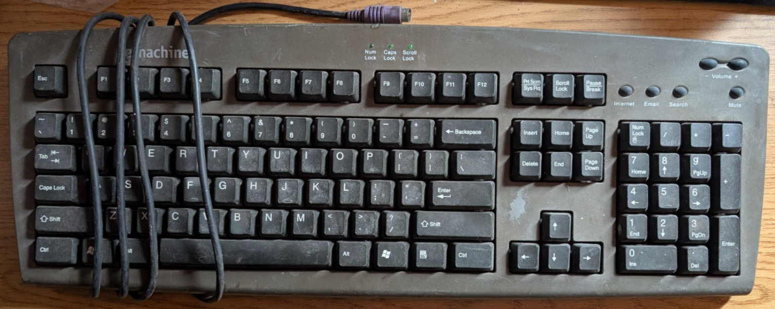 eMachines KB-9908 Wired Keyboard, BLACK, PS/2. MISSING 1 FOOT