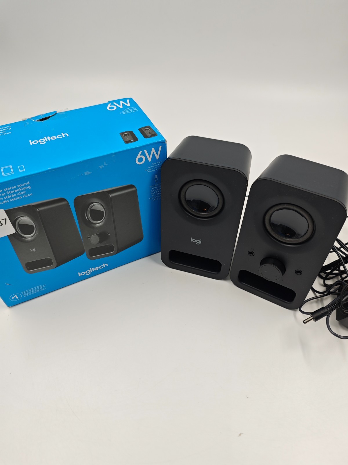 Logitech Z150 Clear Stereo Sound Black Used