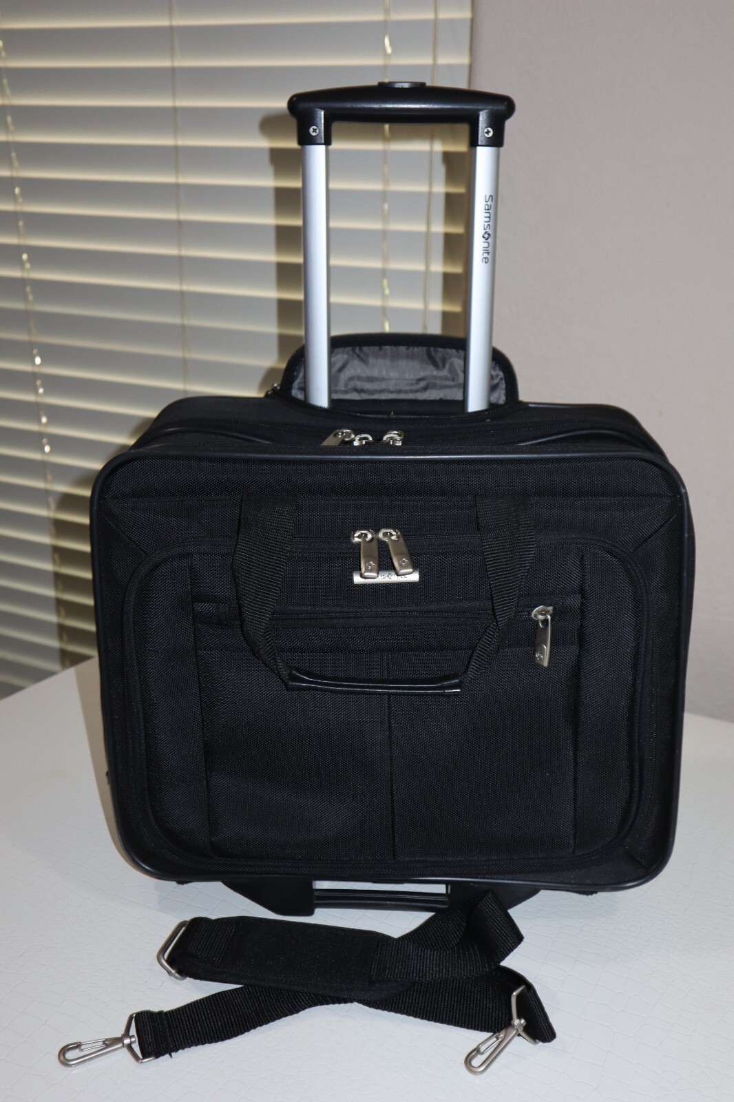 Samsonite Classic Mobile Office rolling wheeled laptop bag - Black