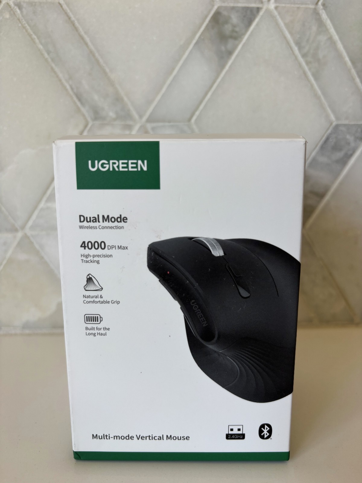 UGREEN Multi-Mode Vertical Mouse MU008 Wireless Ergonomic Office Black Buttons 