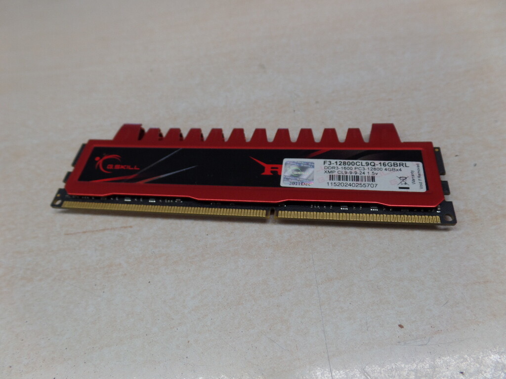 Awesome G.Skill Ripjaws PC3-12800 DDR3-1600 F3-12800CL9Q-16GBRLMemory RAM 4GB