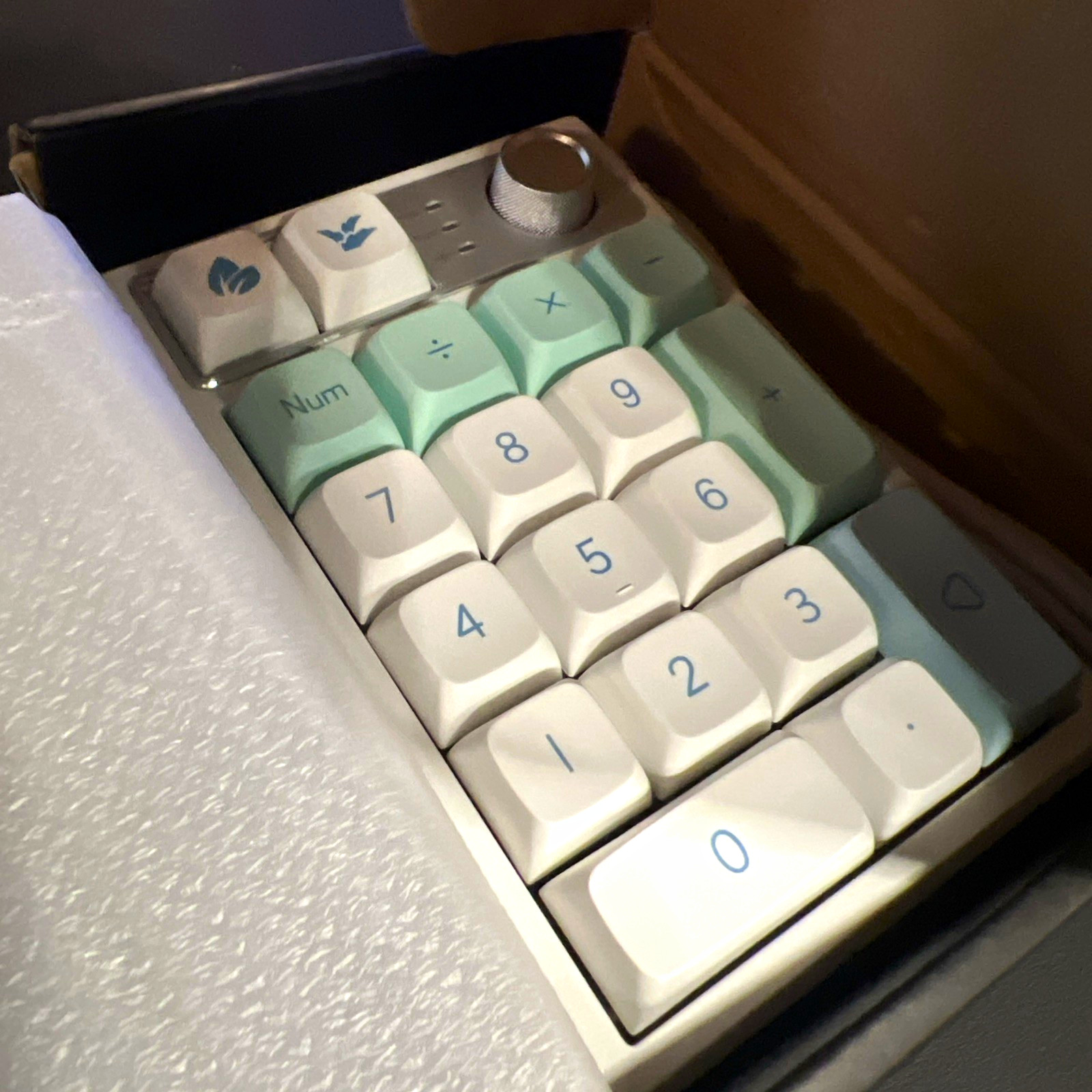 Keycool K19 Mechnical Mechanical Keyboard Ten Key Switch Wow