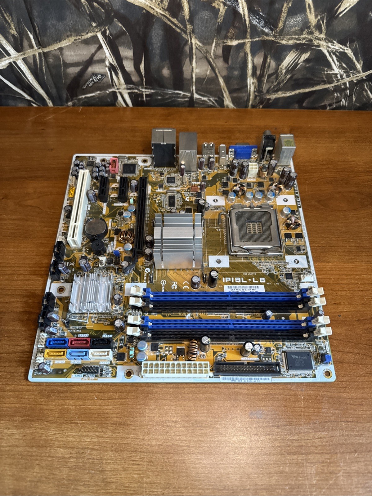 IPIBL -LB Motherboard For A Pc Untested Condition No CPU