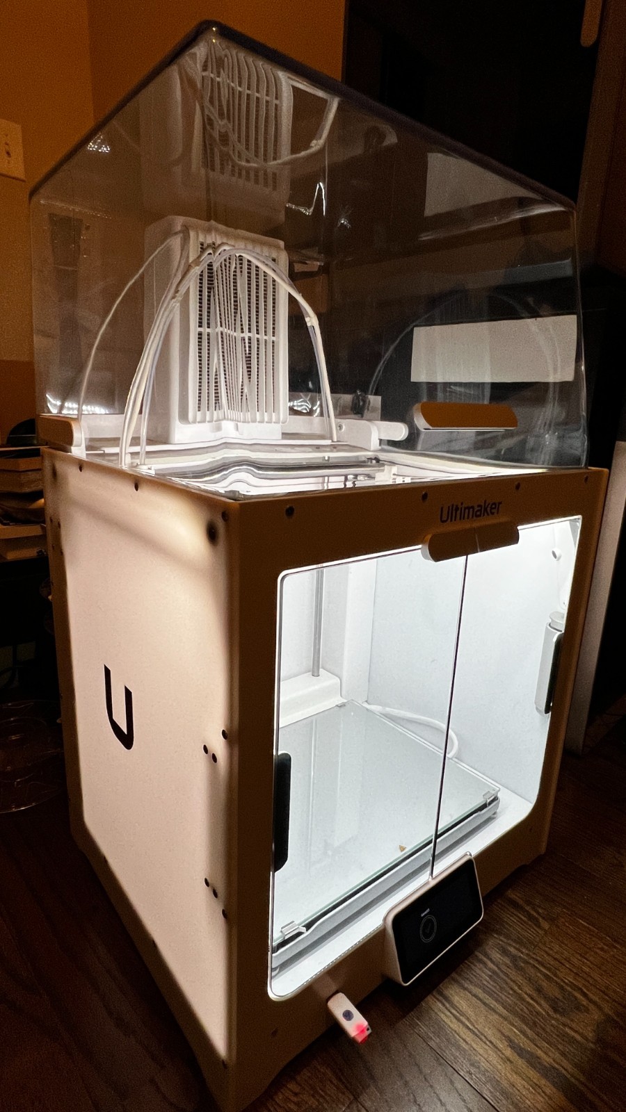 Ultimaker S5 R2 3D Printer w/ Air Manager & Extra Filaments