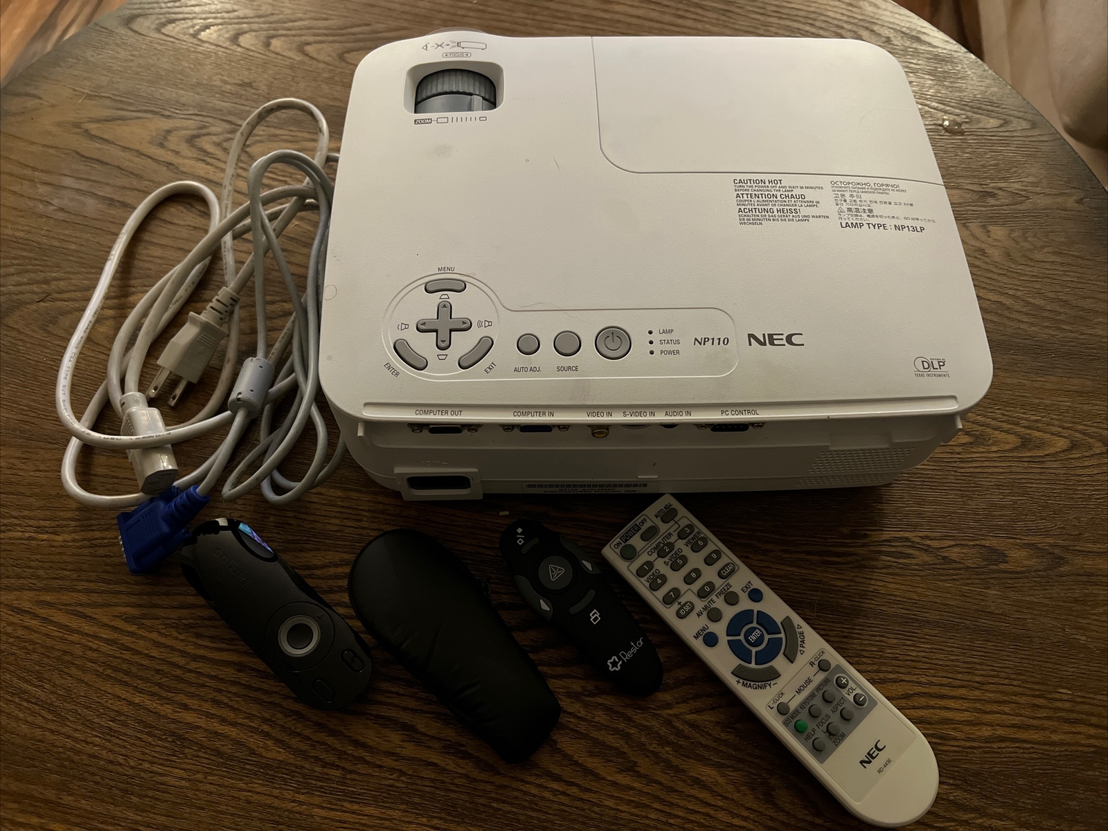 NEC NP110 2200 Lumens DLP Projector w/ Remote Power Cord VGA Cable