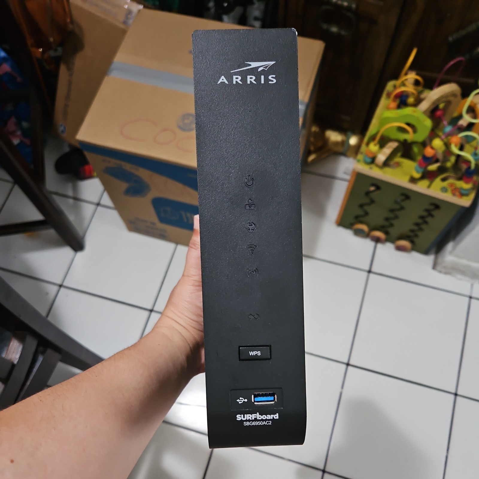 ARRIS Surfboard Model SBG6950AC2 Cable Modem & Wi-Fi Router DOCSIS 3.0