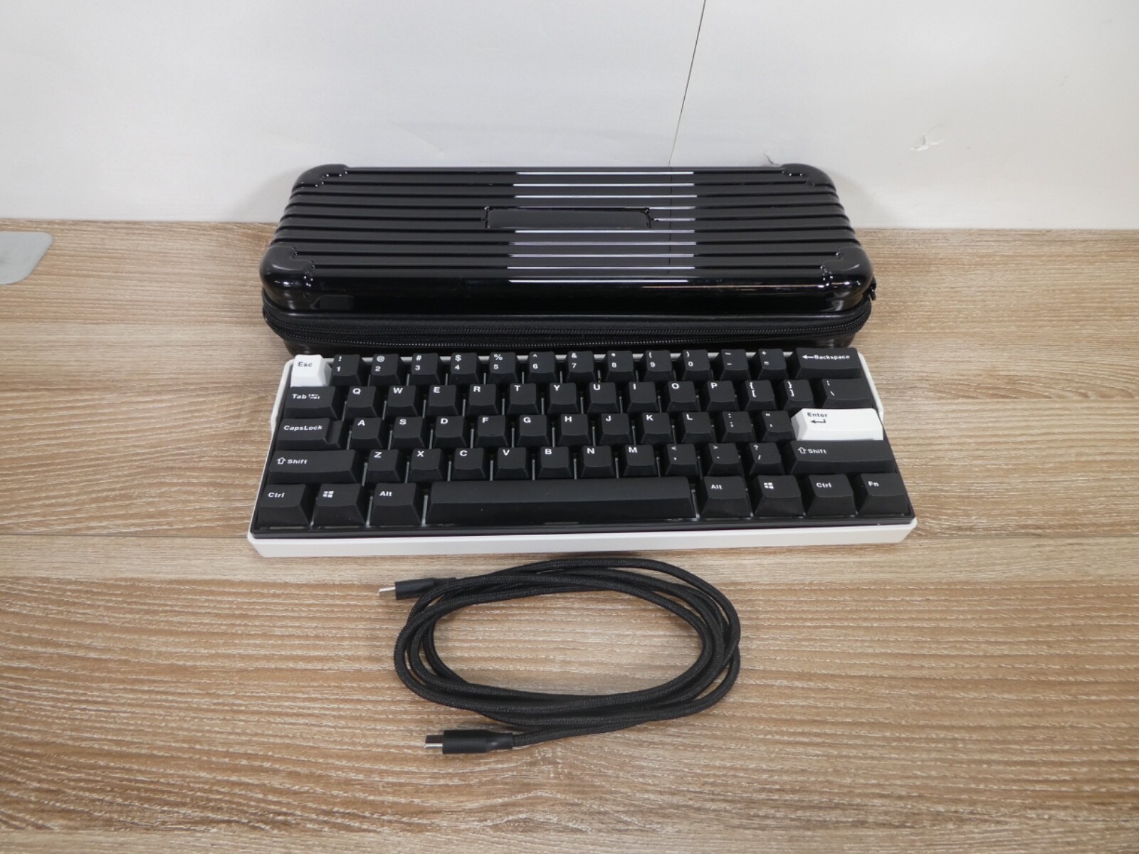 KEMOVE Snowfox  BT Type-C Hot-Swappable keyboard With Carrying Case