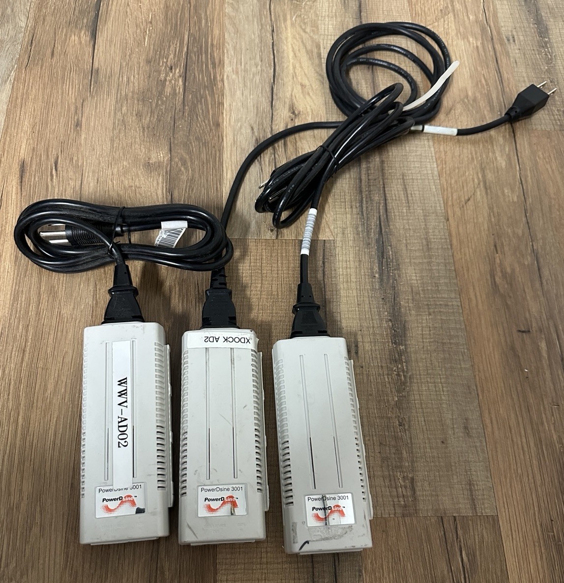 Lot of 3 PowerDsine 3001GC Gigabit PoE Power Injector power cable Included