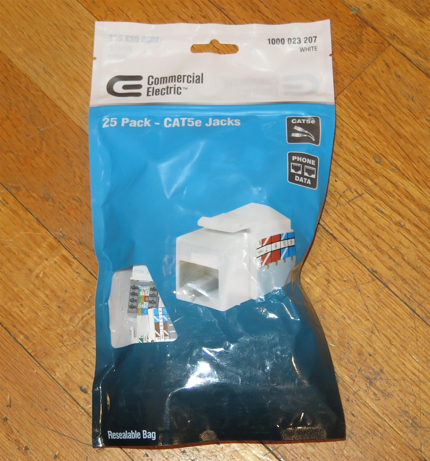(25) White CAT5e RJ45 Keystone Jacks CE (Commercial Electric)  - 5025-WH-25-VN