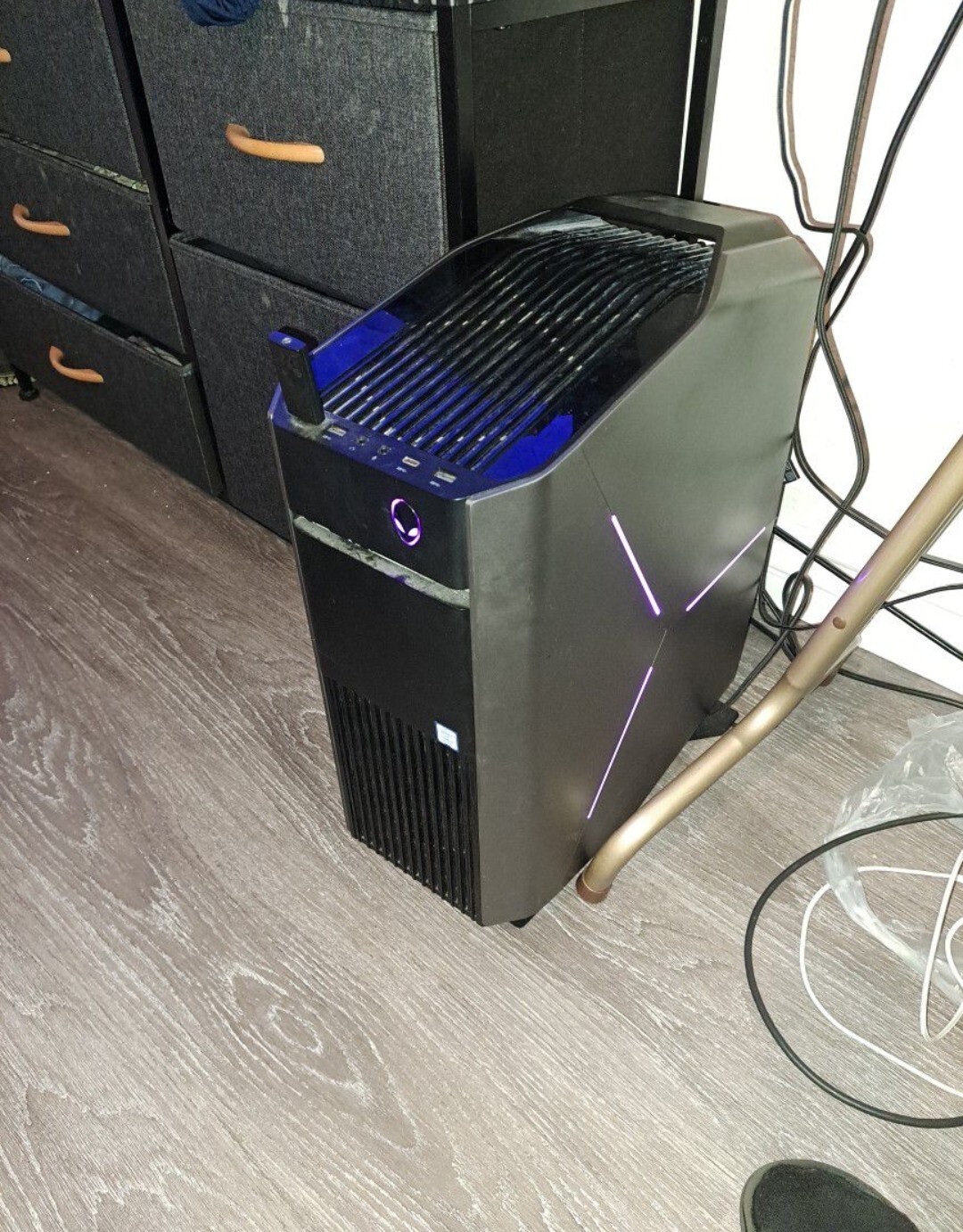 USED, Good condition, Alienware Aurora R7 INCLUDES MONITOR, KEYBOARD, MOUSE