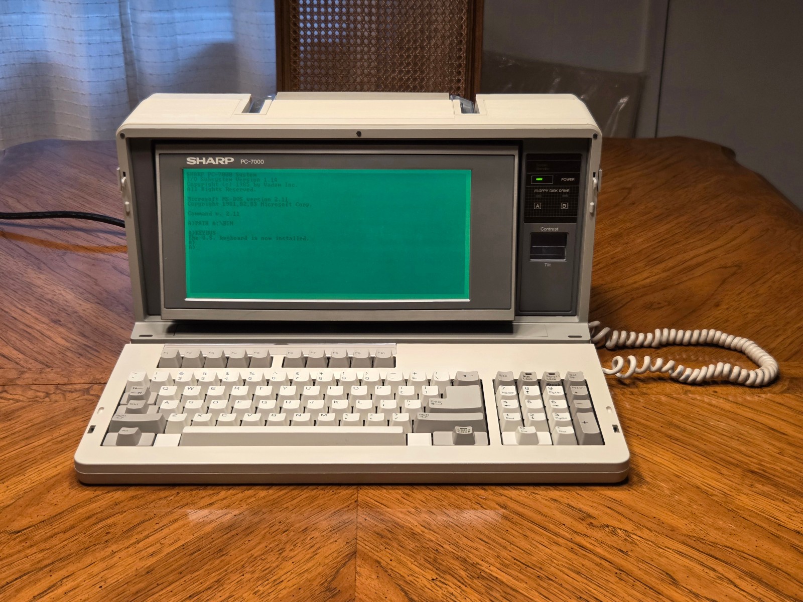 Sharp PC-7000 Portable Personal "Luggable" Computer 1985 - Works Great