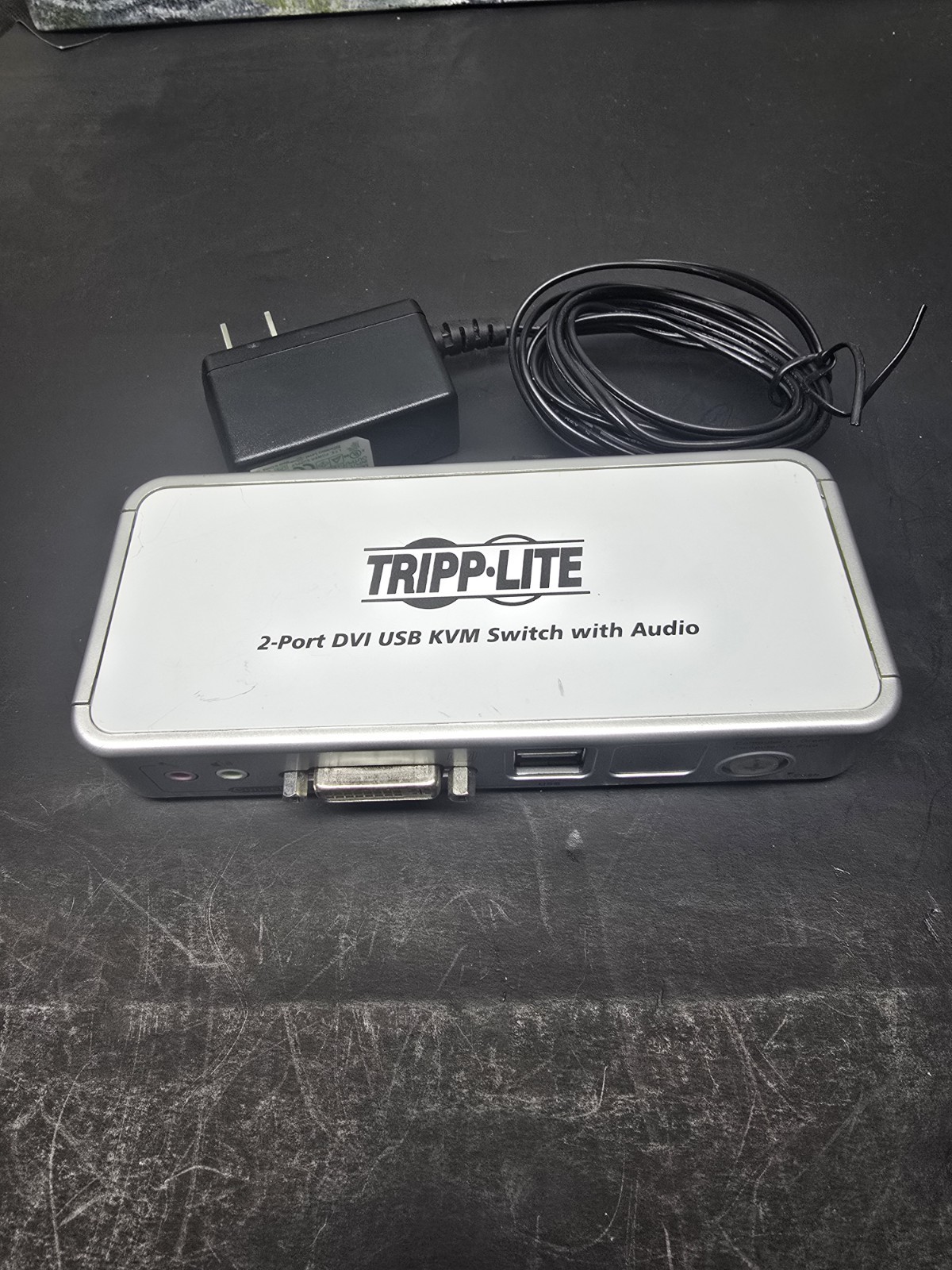 Tripp Lite B004-DUA2-K-R 2-Ports External KVM switch USB WITH POWER ADAPTER