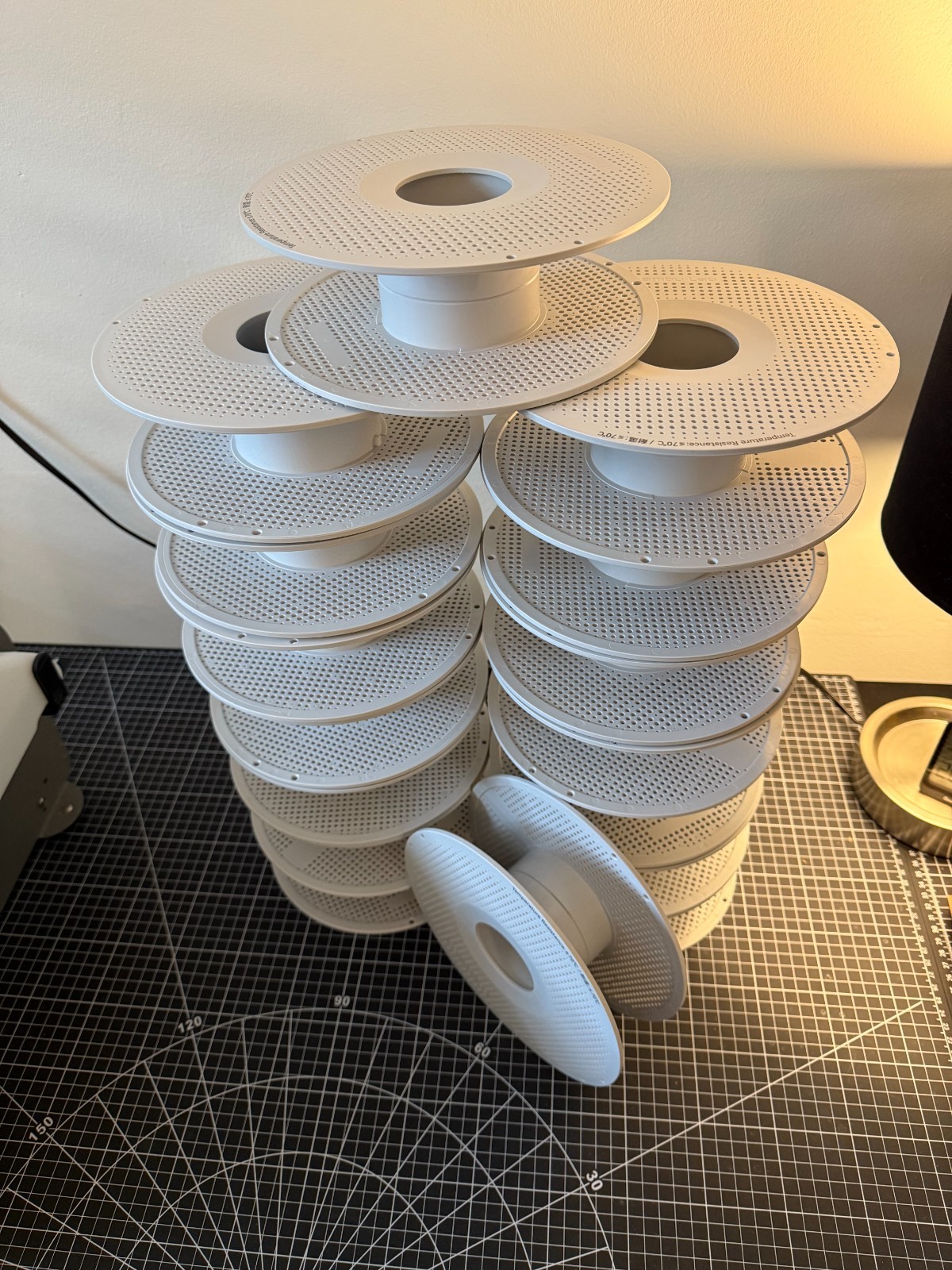 Bambu Lab Empty Reusable Spools | Pack of 16