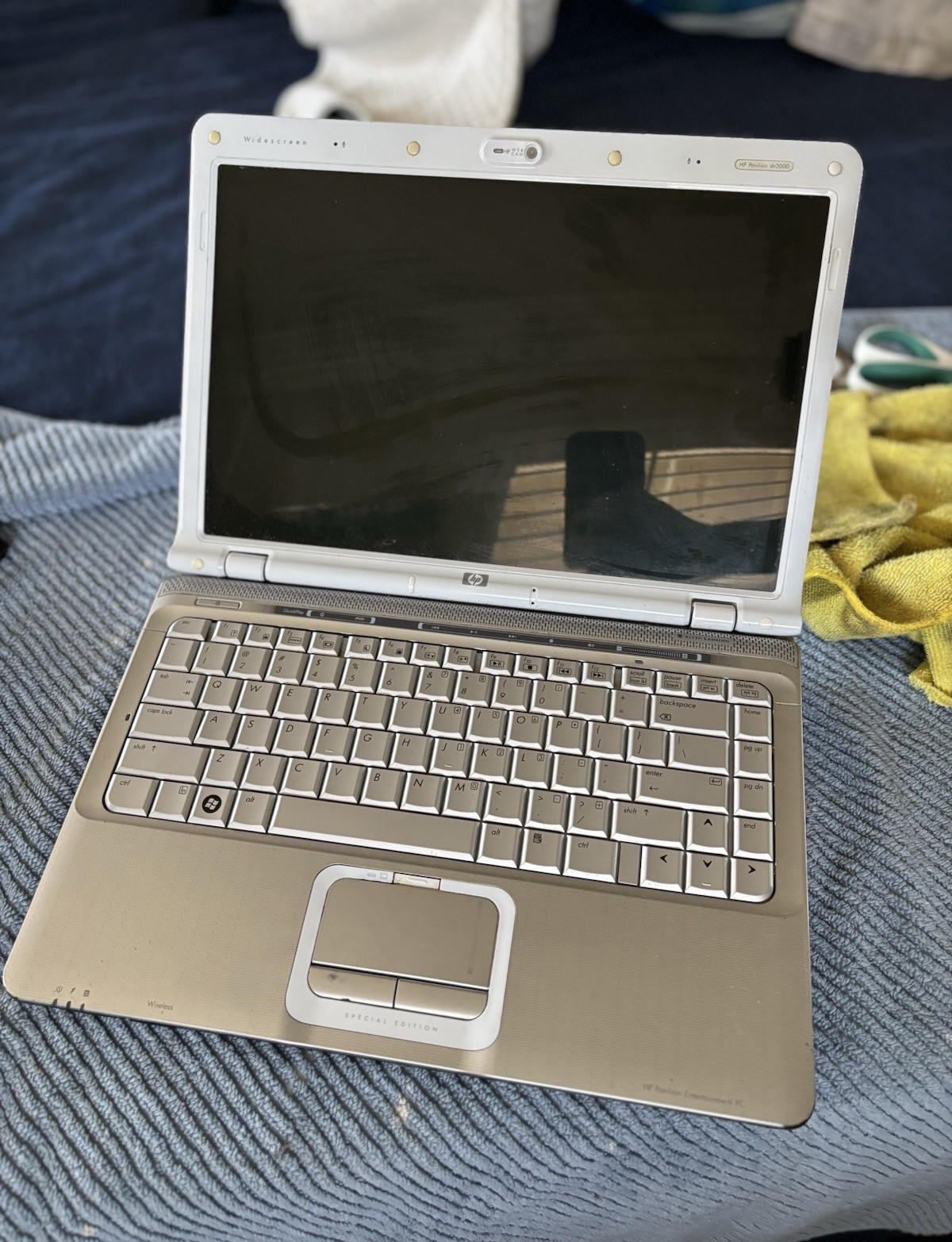 HP Pavilion dv4000 14in Laptop Intel Pentium M 1.60GHz 512MB 40GB HDD