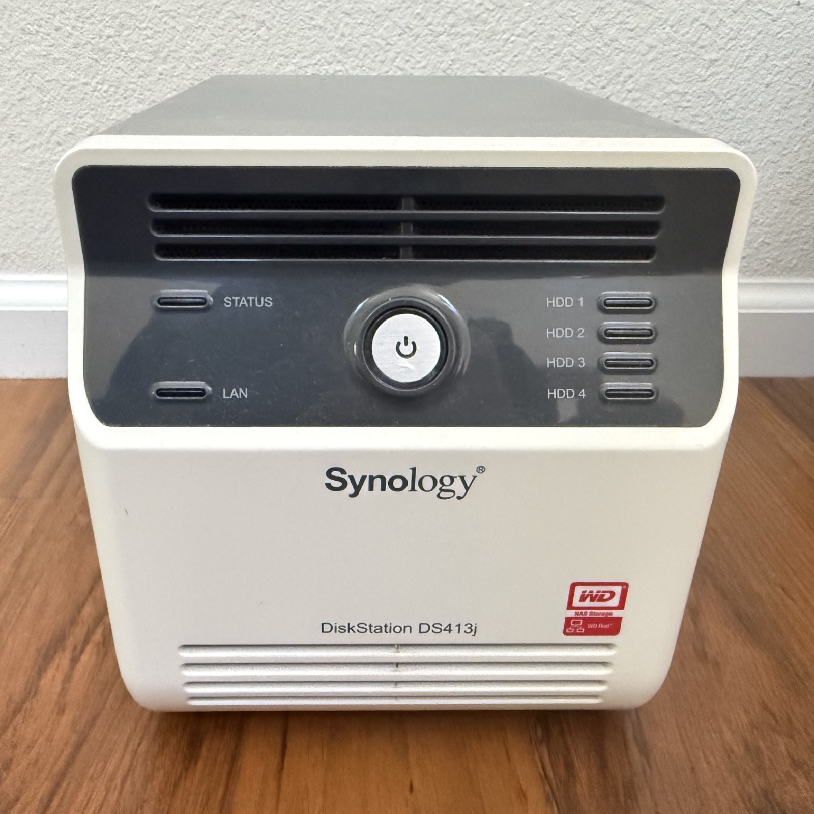 Synology DiskStation DS413j (diskless) Network Attached Storage (NAS)