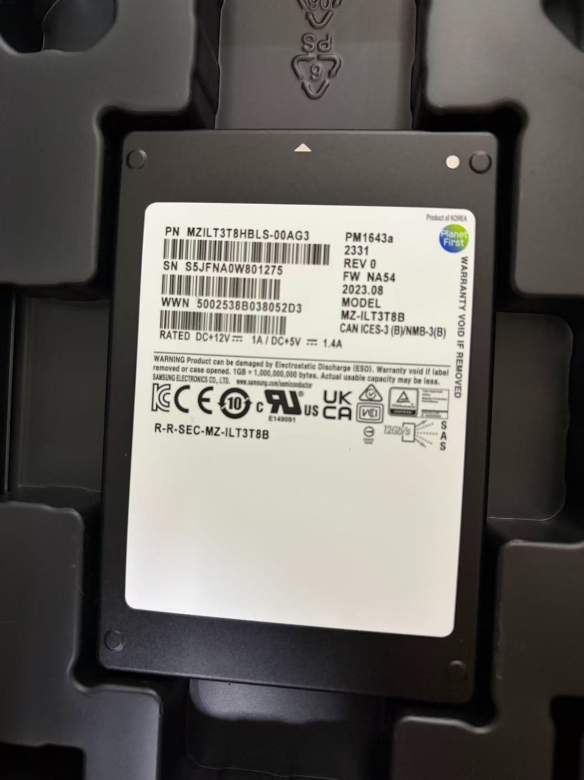 Netapp PM1643A 3.84TB SAS SSD MZILT3T8HBLS-00AG3 Solid State Drive MZ-ILT3T8B