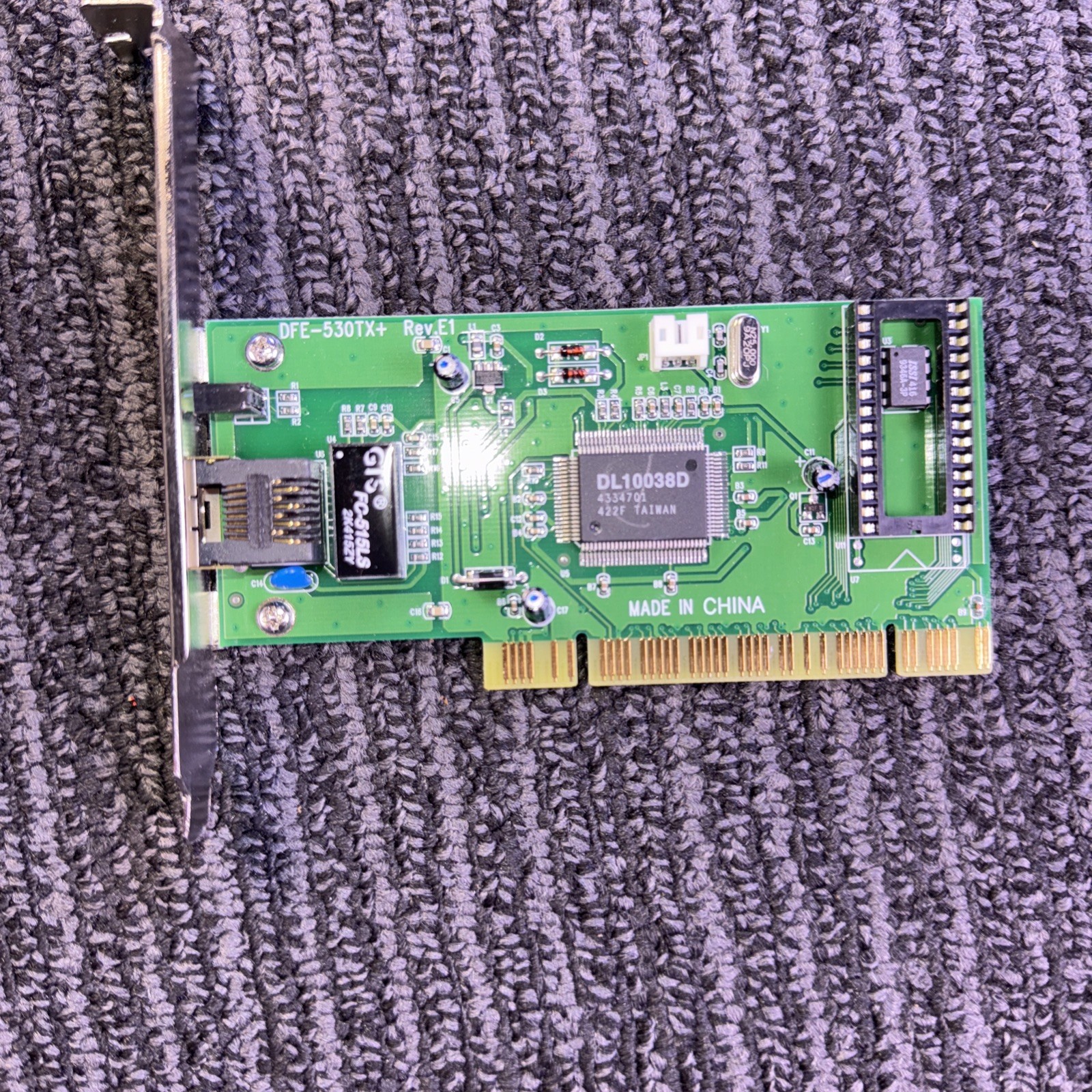 D-Link DFE-538TX Read 10/100 Fast Ethernet PCI Network Adapter
