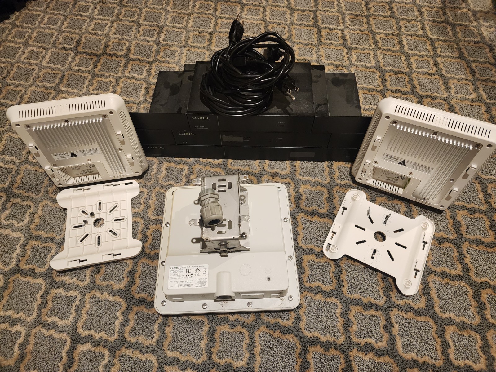 Luxul Managed PoE Network System – Router, Controller, APs, Switch – Full Bundle