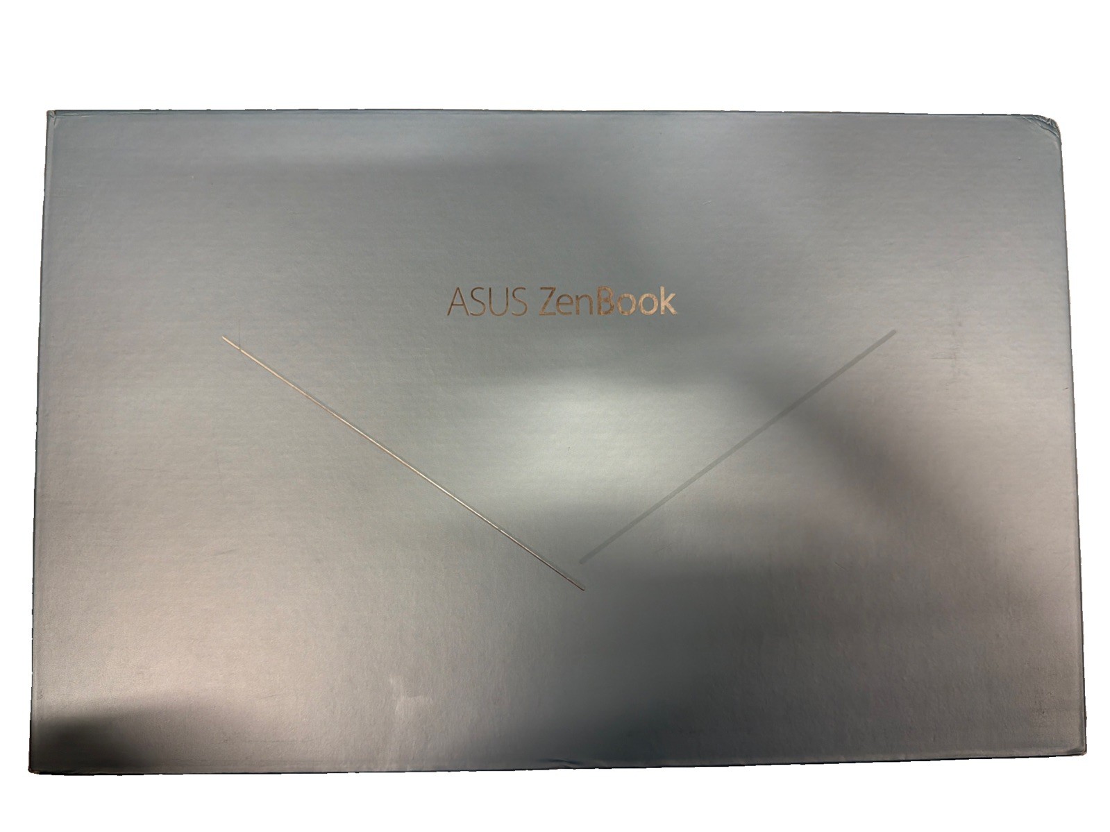 ASUS ZenBook 14in. (512GB, Intel Core i7 8th Gen., 1.8GHz, 16GB) Laptop BNIB