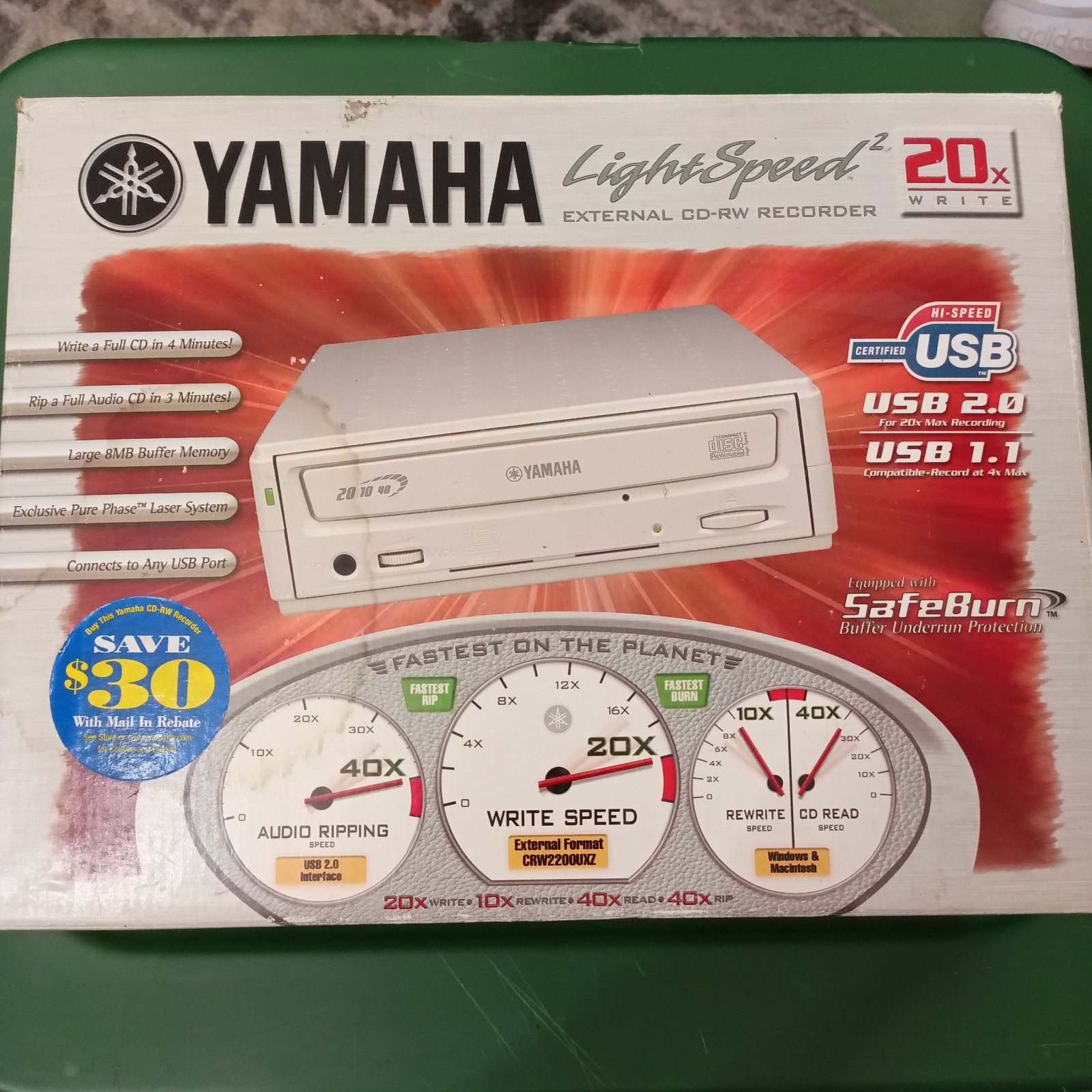 Yamaha Light Speed External CD RW Recorder 20x CRW2200uxz