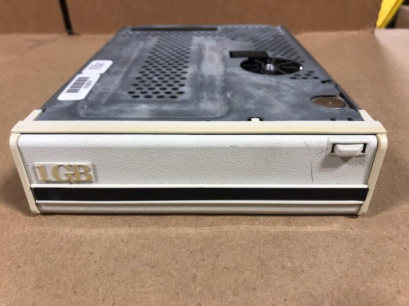 TANDBERG DATA TDC 3820 TAPE DRIVE
