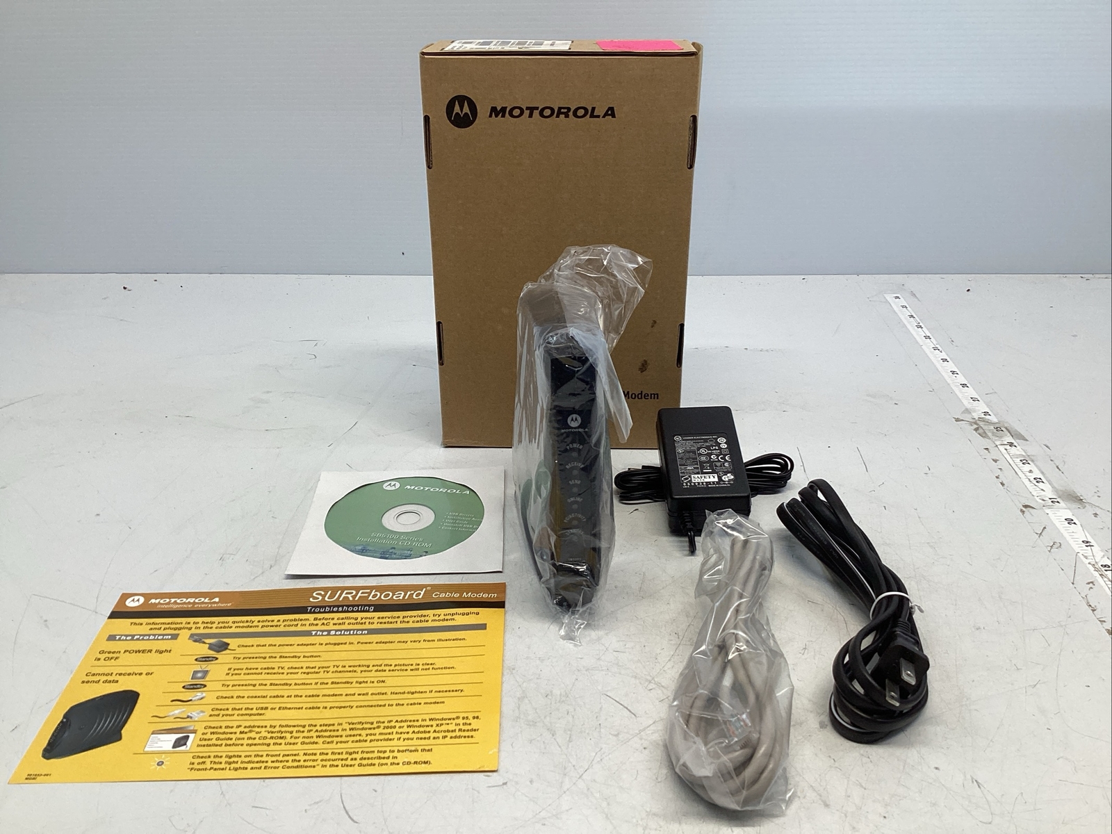 NEW Motorola SURFboard Cable Modem SB5101i With Power Adaptor & CD Instructions