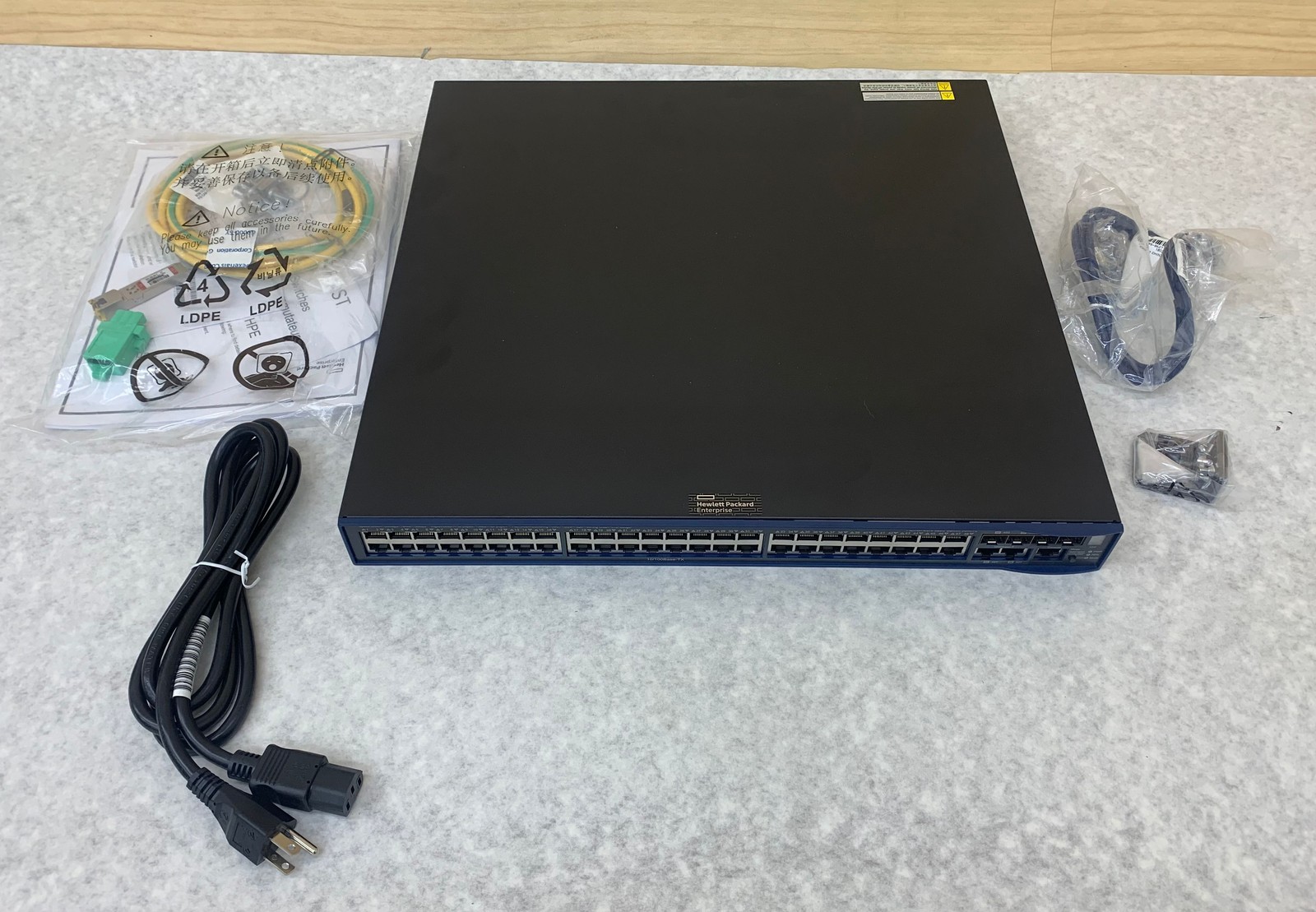 HPE 3600 48-Port PoE+ v2 Si Rack Mountable Ethernet Switch (JG307C)