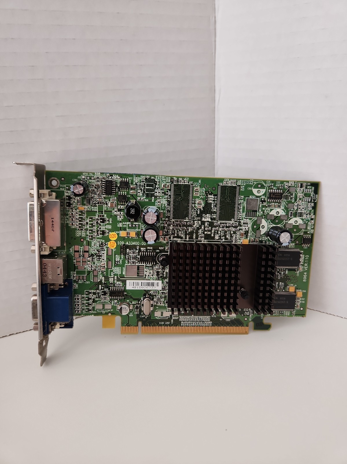 ATI Radeon X300 SE 128MB DDR PCI Express x16 Video Graphics Card PCIe GPU