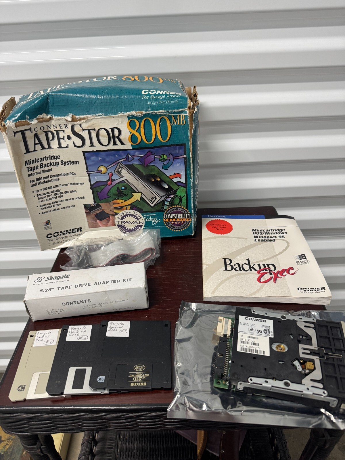 Conner Tape-Stor 800MB Travan Internal Backup Exec Adapter Kit