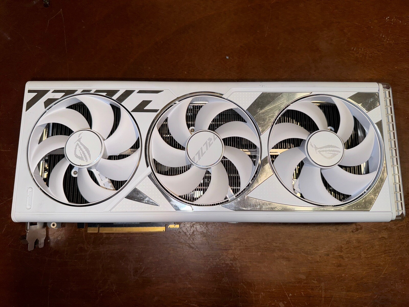 (FOR PARTS) ASUS RTX 4090 ROG STRIX White GPU No Core & VRAM (US Stock)