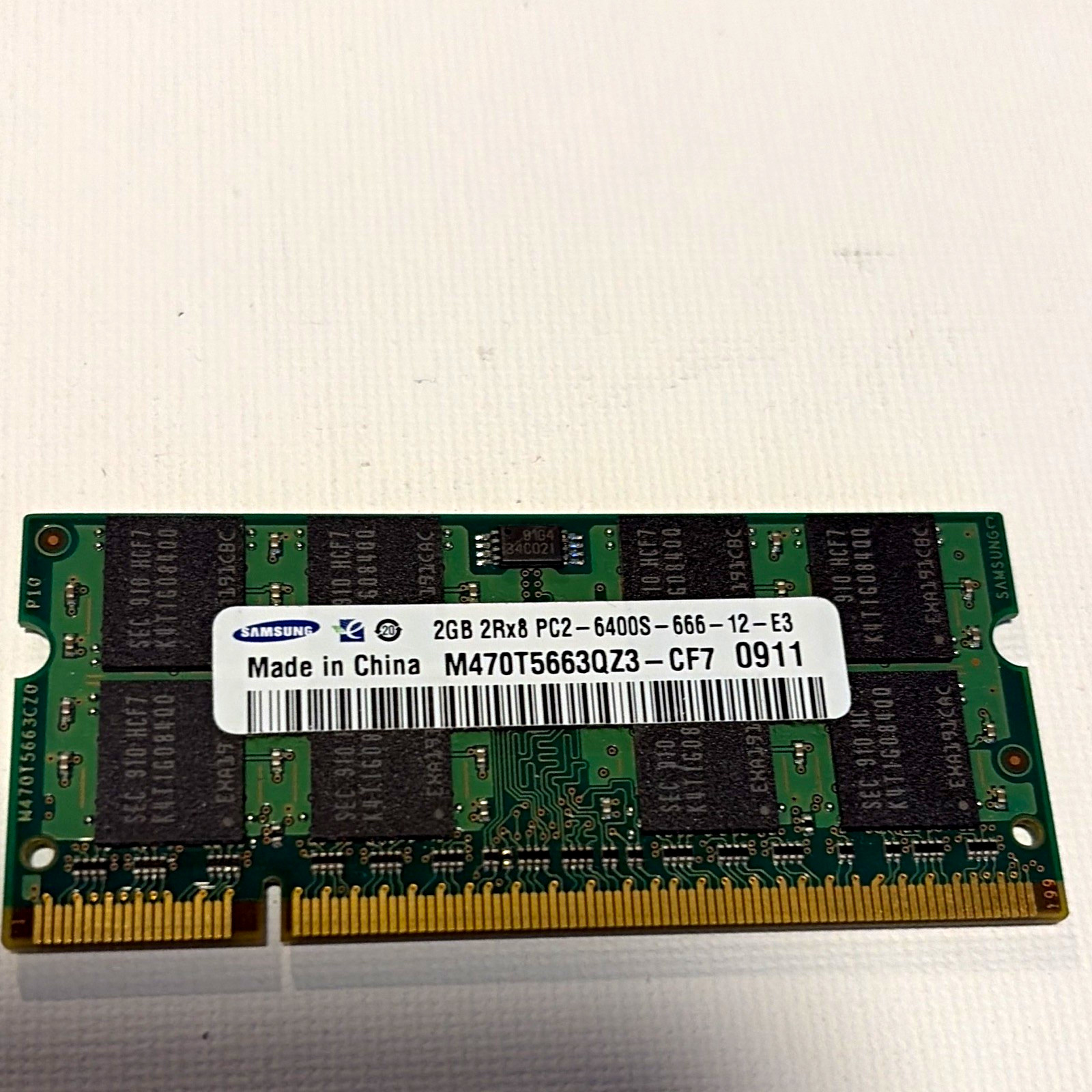 Samsung 2GB DDR2 PC2-6400S 200-Pin SO-DIMM Unbuffered M470T5663QZ3-CF7