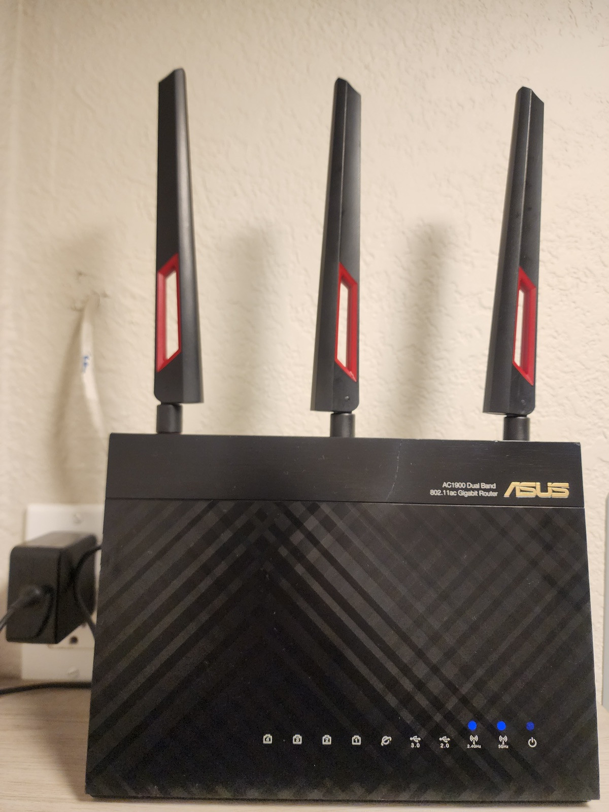 ASUS RT-AC68P Wireless-AC 1900 Dual Band Gigabit Router w/ Upgraded Antenna