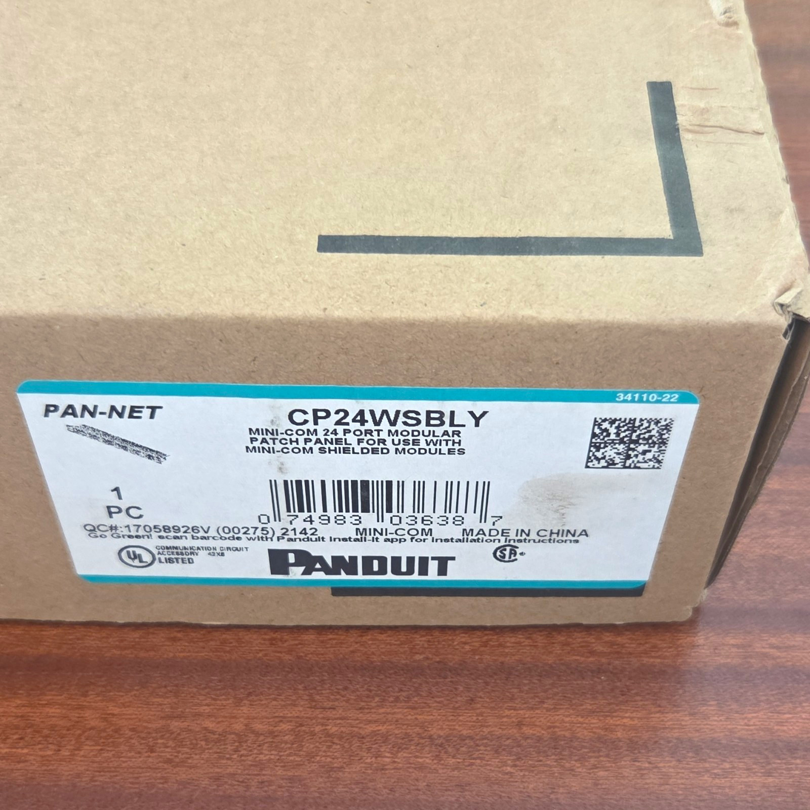 Panduit PAN-NET CP24WSBLY Mini-Com 24-Port RJ-45 Patch Panel 1U 19in