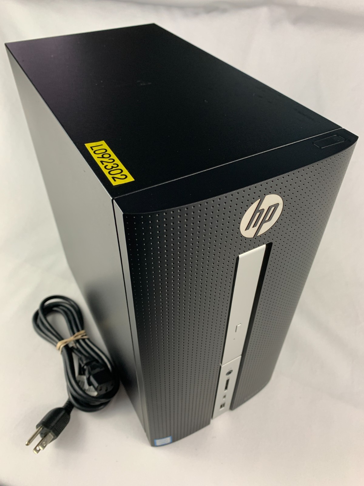 HP Pavilion 570-p050 Desktop PC Intel i5-7400 3GHz, 8GB RAM, 750GB HDD, Win 10H