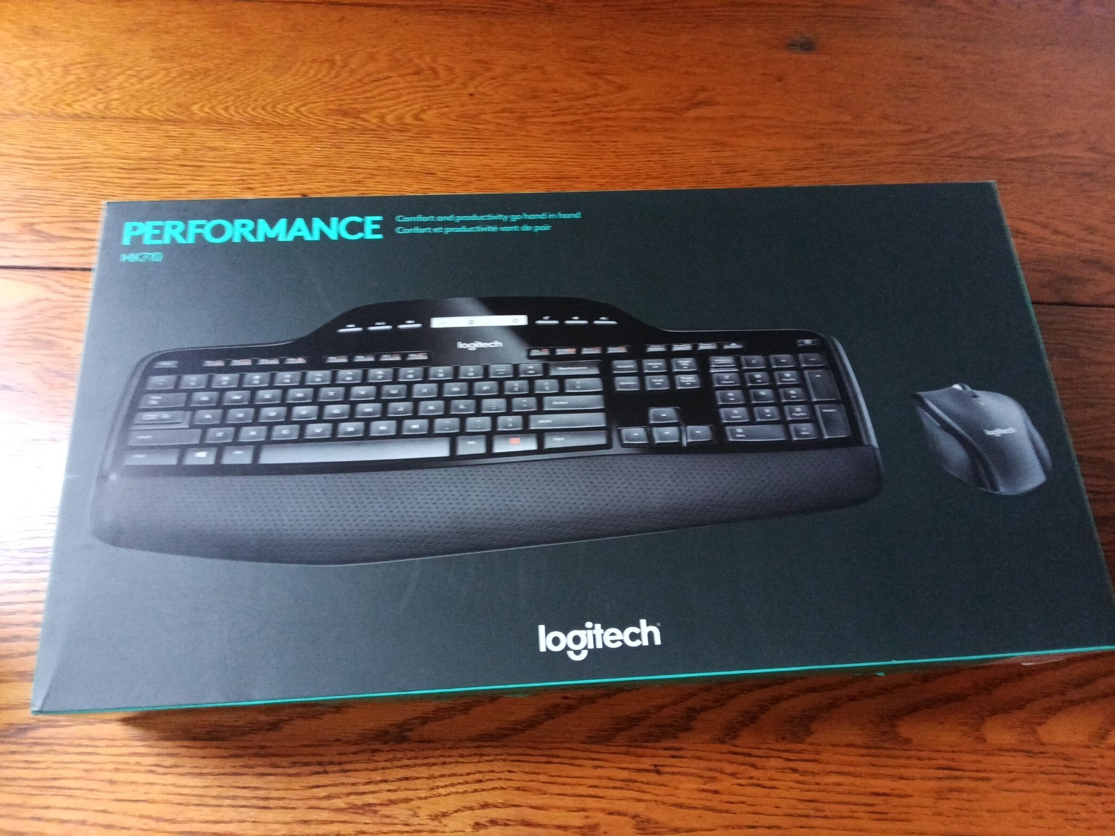 Logitech MK710 Performance Wireless Keyboard and Mouse New Sealed