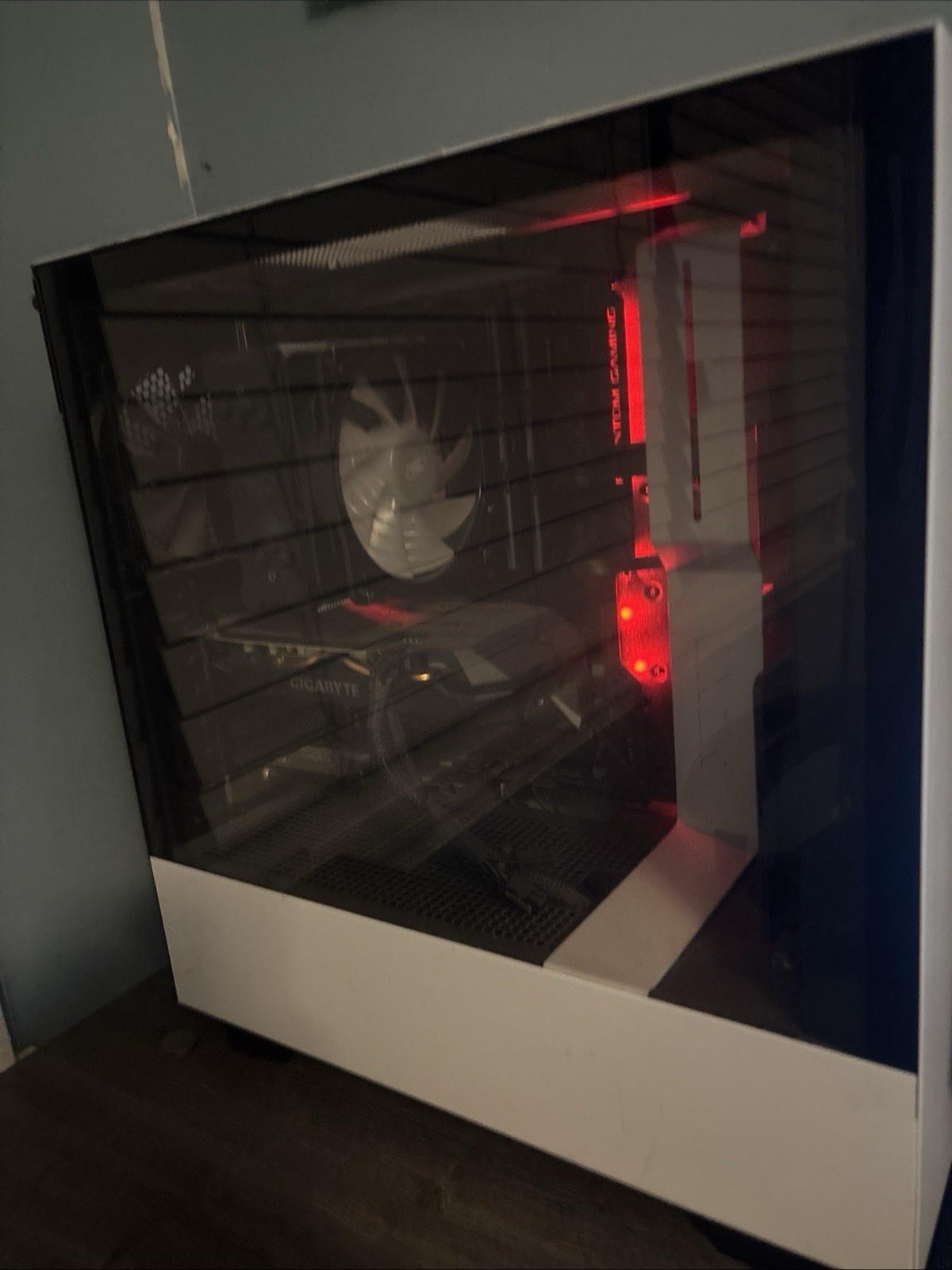 NZXT Gaming Pc 2060 16GB RAM 1TB SSD