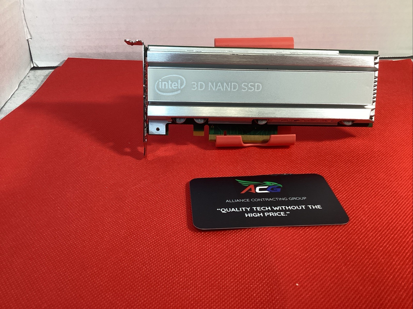 Sun Oracle Intel D7-P5608 Series 6.4TB PCIe NVMe HHHL 3D NAND SSD 8204597