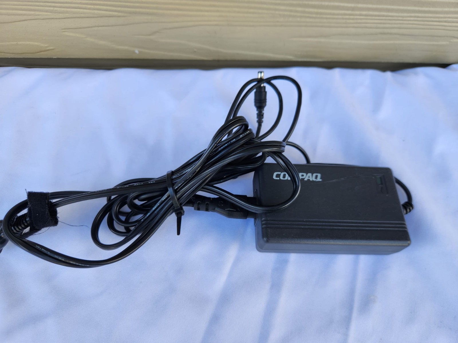 Genuine 60W MAX Compaq AC Adapter Model LE-9702A 19V 3.16A 5.5mm OEM Charger