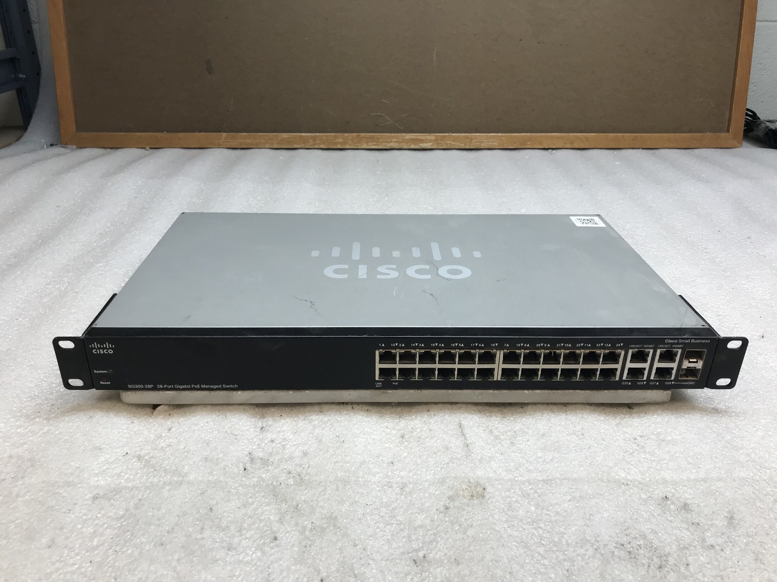 Cisco SG300-28P 28-Port Gigabit PoE Smart Switch SRW2024P-K9