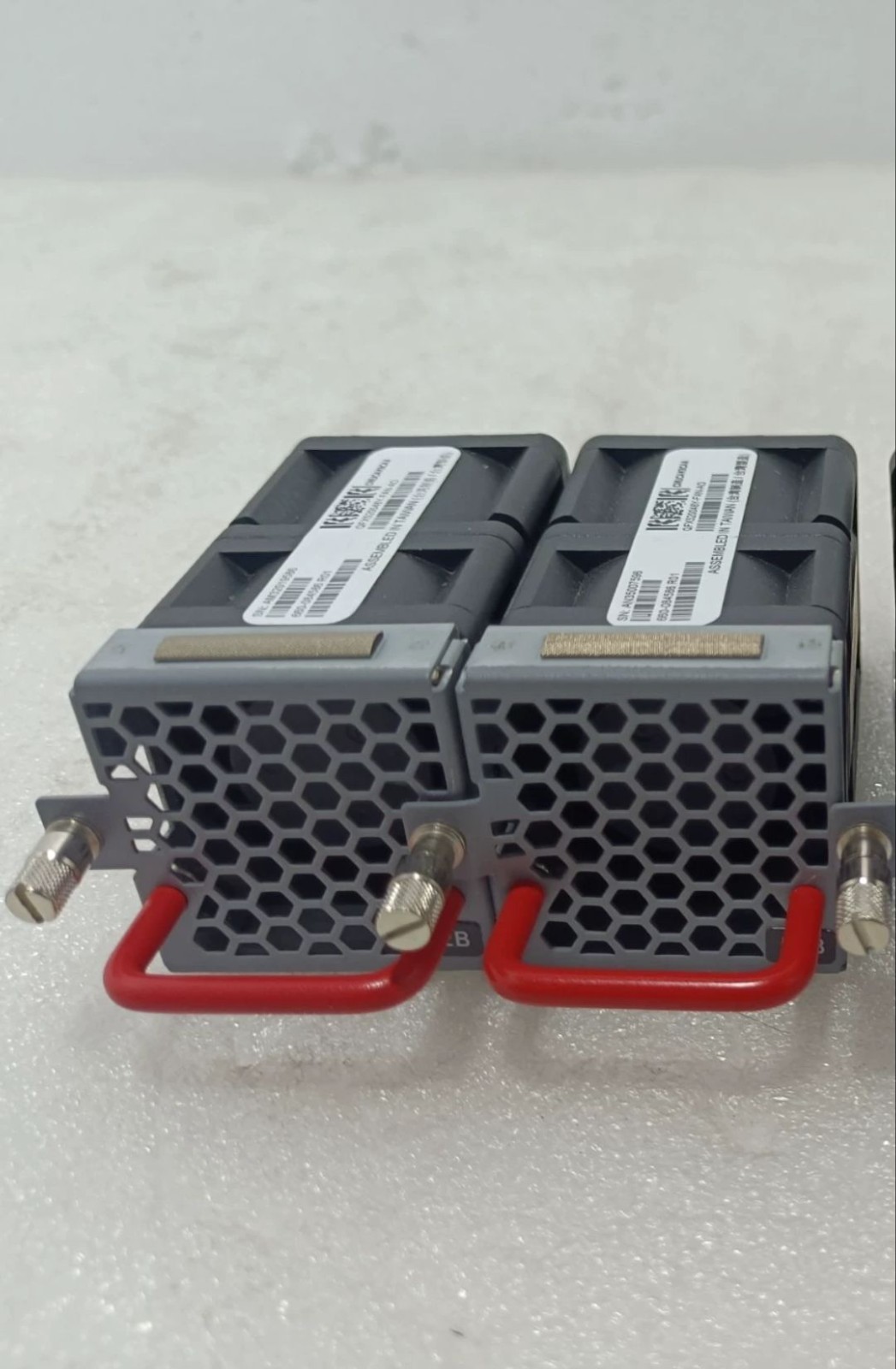 1PCS Juniper QFX520048Y-FAN-AO Fan Module Front-to-Back for QFX5200-48Y Switch