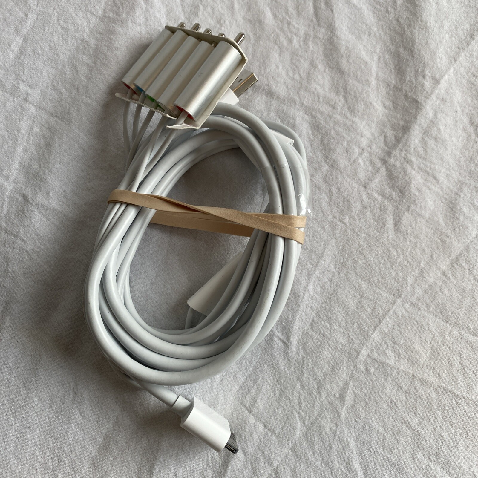 Apple Genuine Component AV Cable MB128LL/A White 