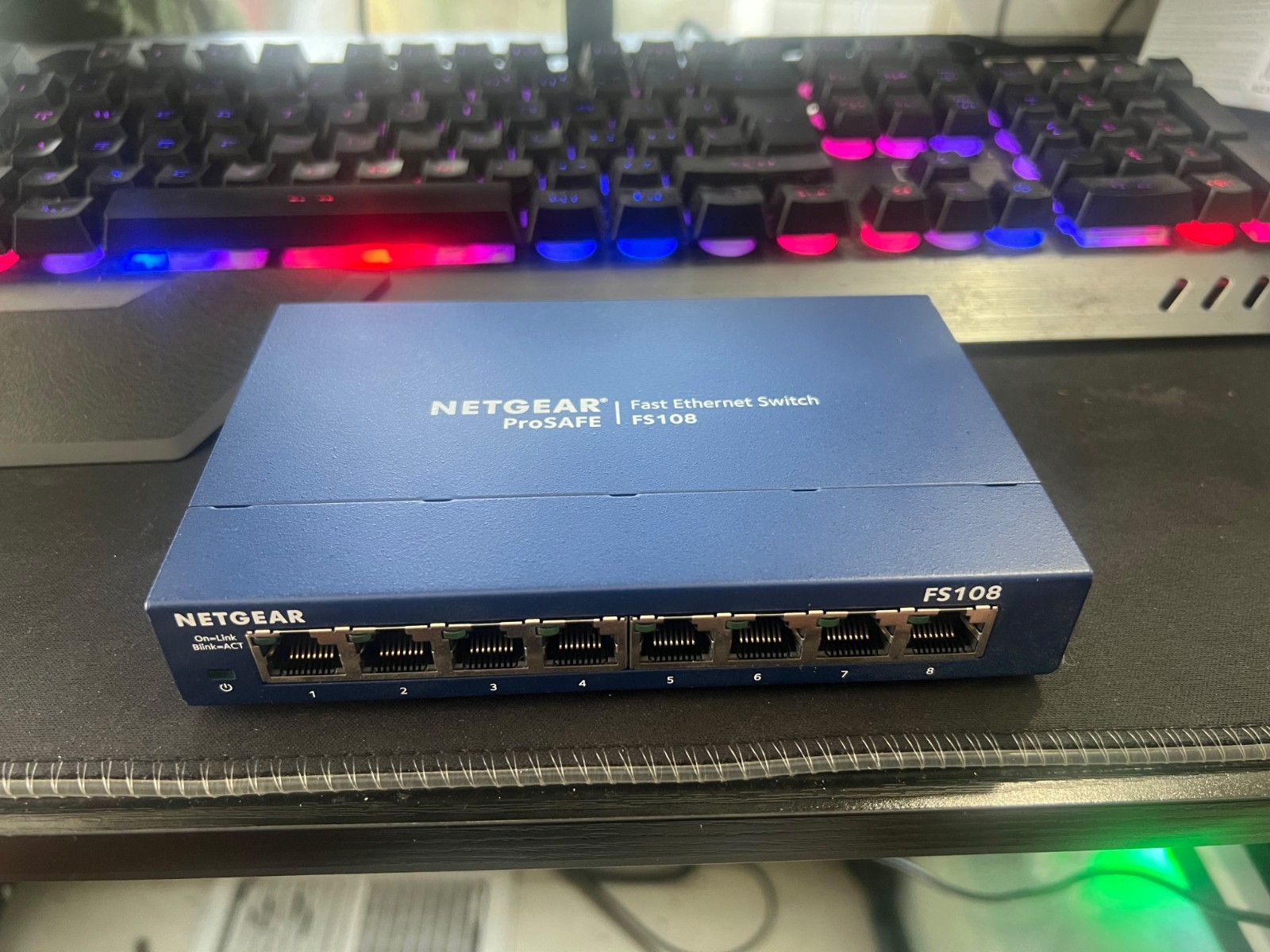 NETGEAR ProSAFE FS108 8-Port Fast Ethernet Switch