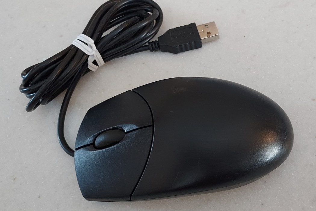 Logitech Black USB 3-Button optical Scroll wheel Mouse M-UV99E 7004410 m-4