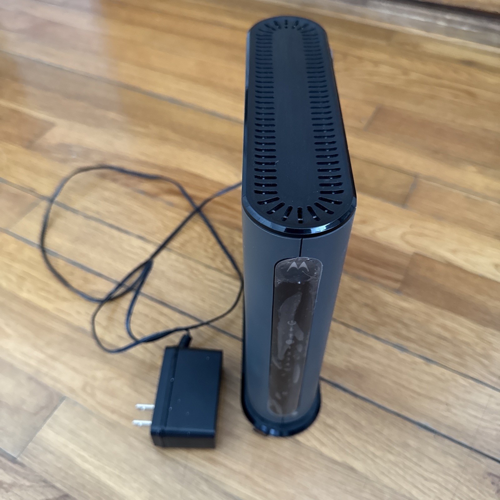 Motorola 8x4 Cable Modem Plus N450 Wifi Router MG7315 With AC Adapter