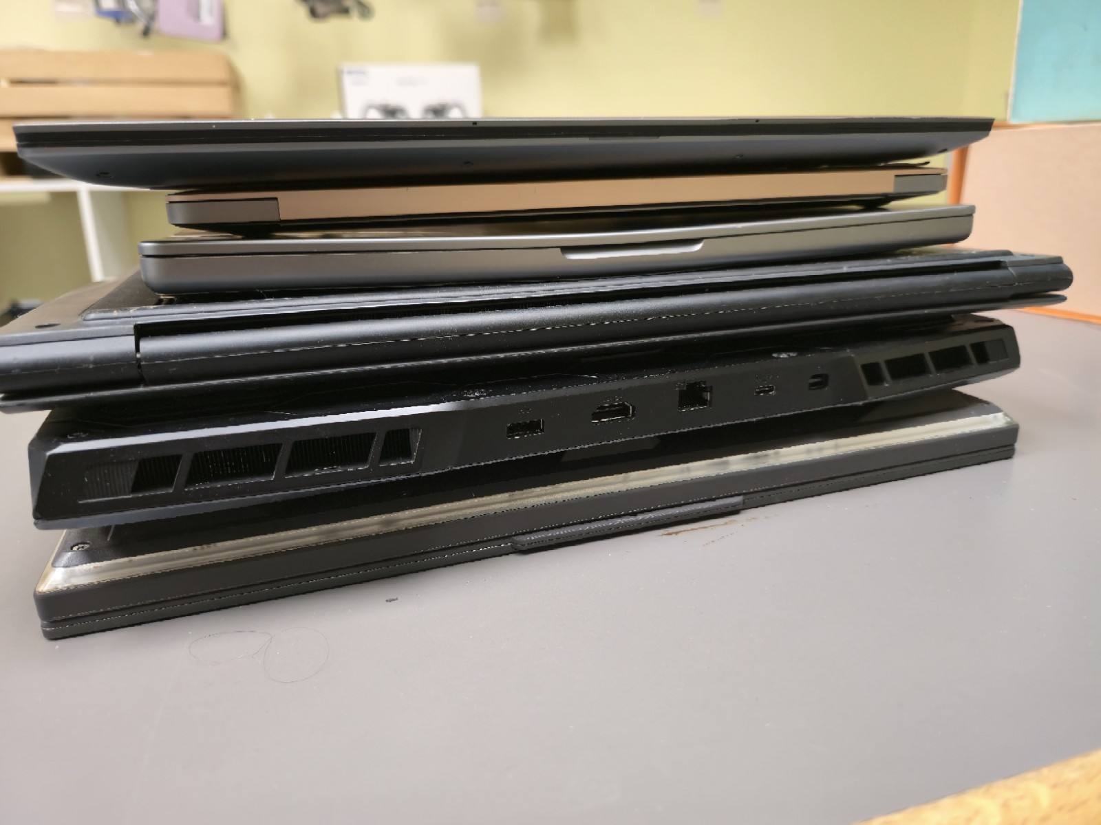 Lot Of 6x MacBooks And Laptops (Apple, MSI, DELL, ROG) FOR PARTS