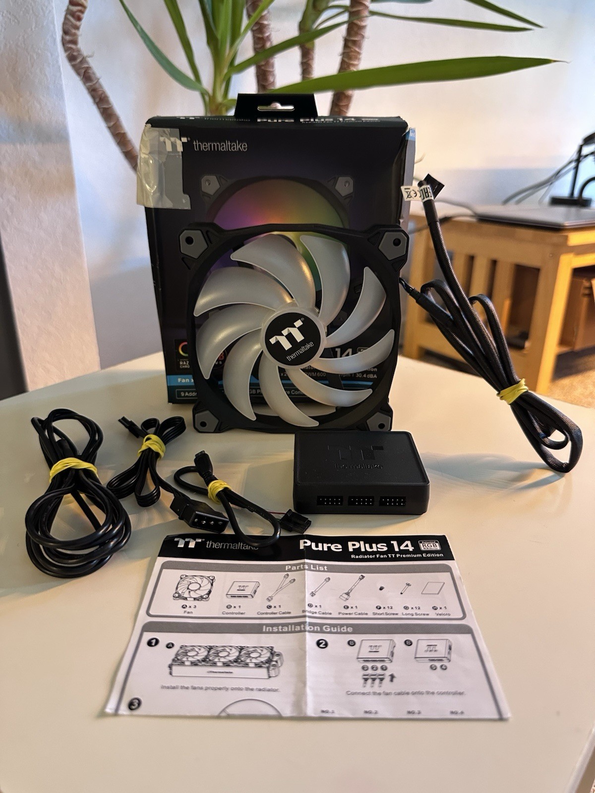 Thermaltake Pure Plus 14 fan + Controller & Cables