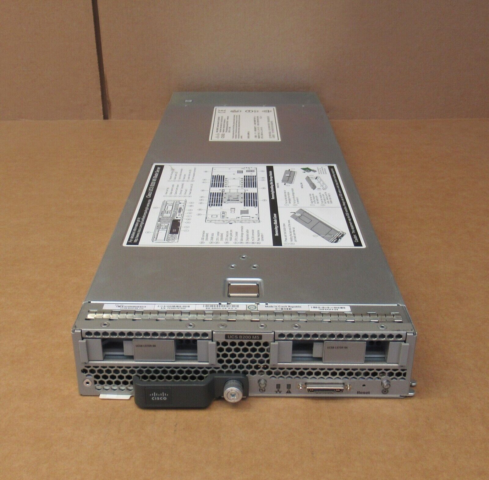 Cisco UCS B200 M5 CTO 24-DIMM Blade Server with UCSB-MRAID12G UCSB-B200-M5