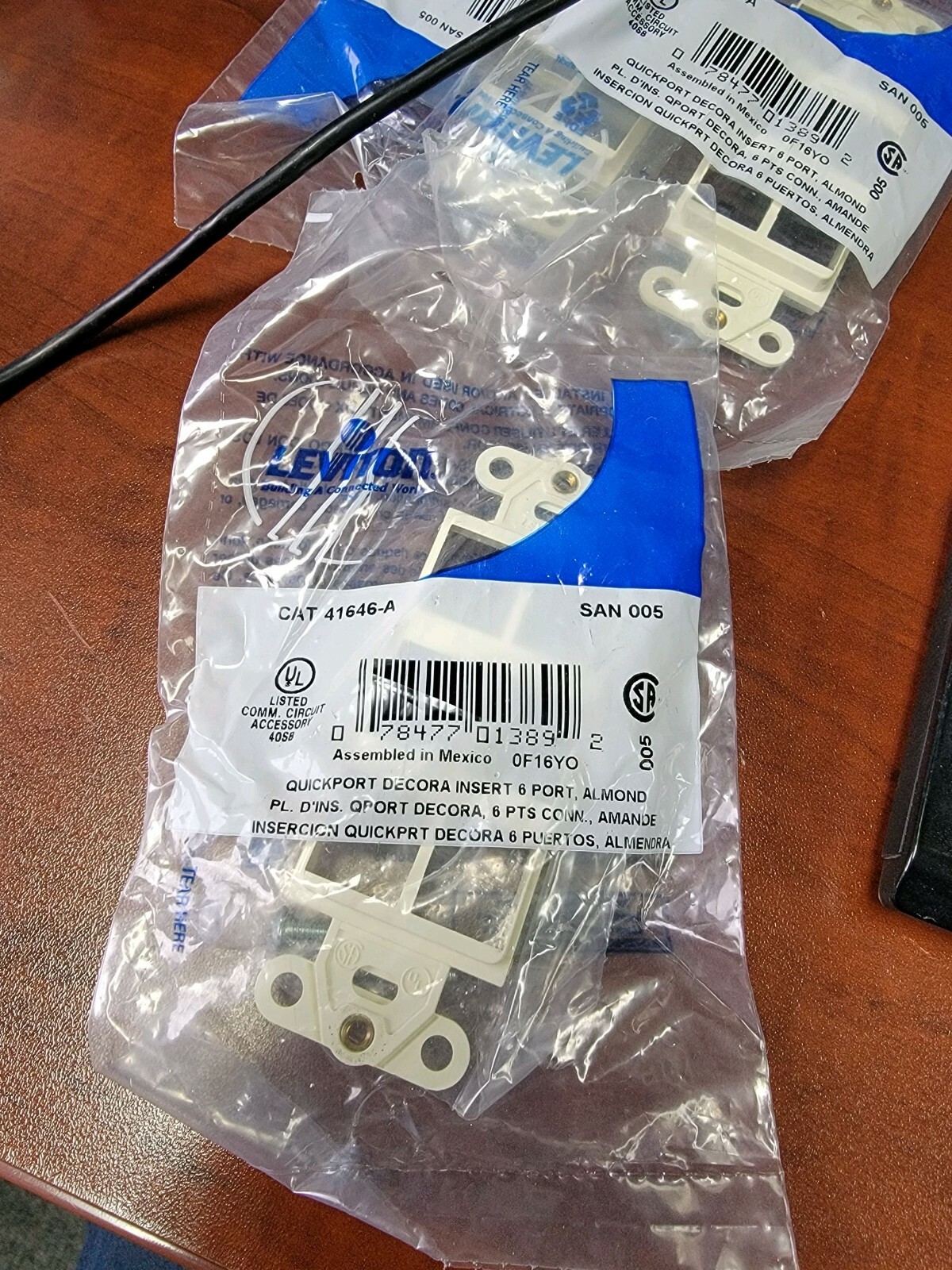 Leviton Decora Quickport Almond LOT OF 10